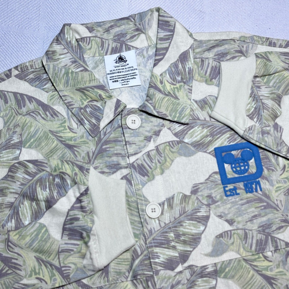 NEW Disney‎ Spirit Jersey Shirt Size XL Tropical Safari Linen Blend Sage Green